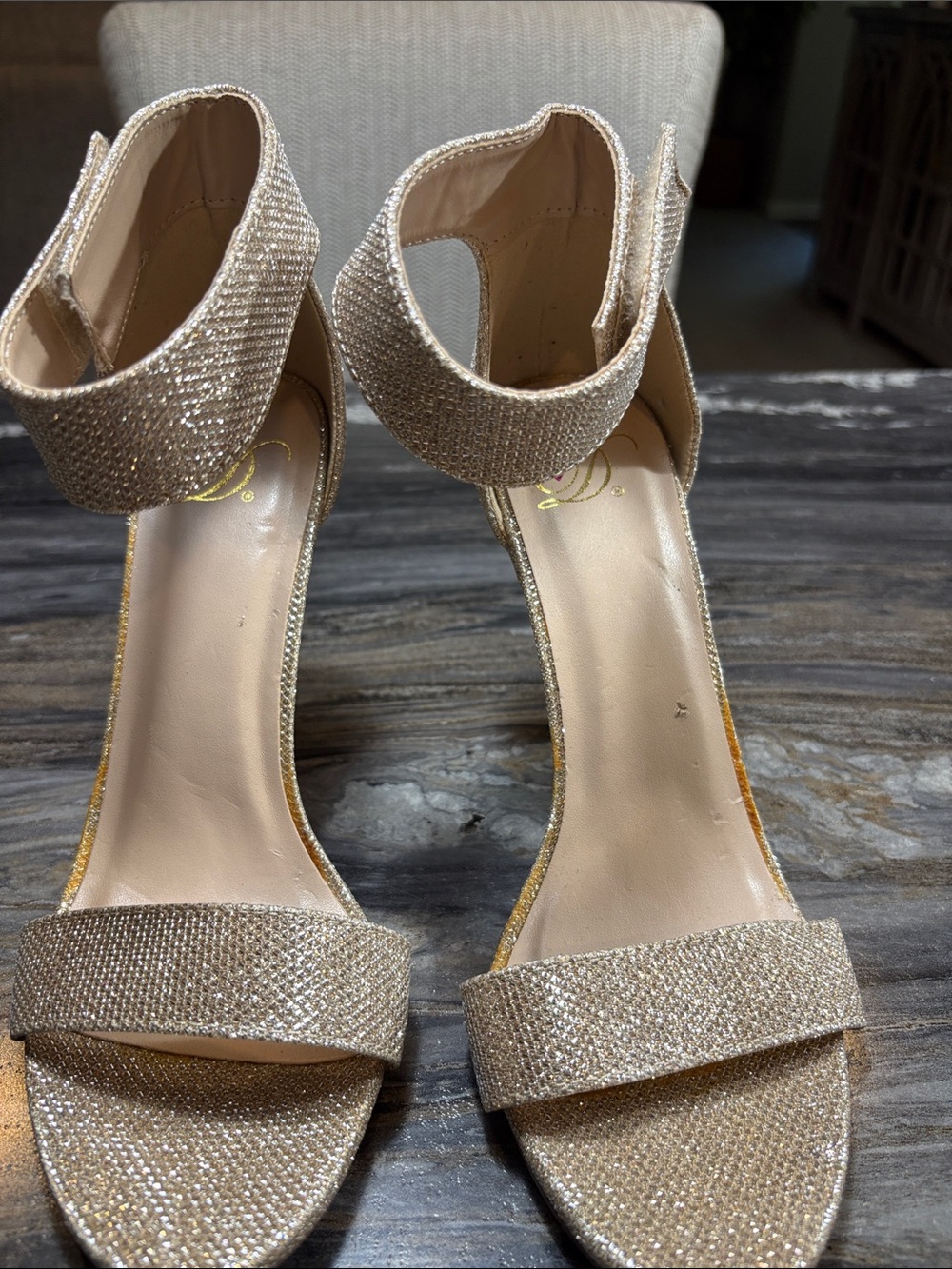 DIVAS LiMiTED Glitter Ankle-Strap Heels in Champagne Gold